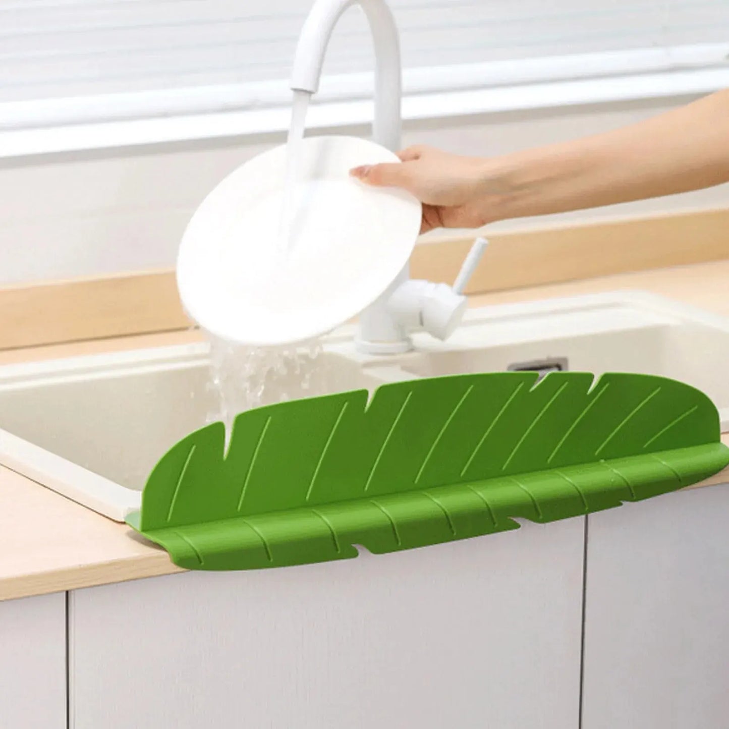 SinkShield™ Soft Banana Leaf Sink Water Guard | Splash-Blocking Sink Flap with Suction Cups, Oil-Proof & Heat-Resistant